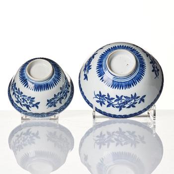 A blue and white soft paste 'three abundances' bowl with cover and a bowl, Qing dynasty, 18th century.