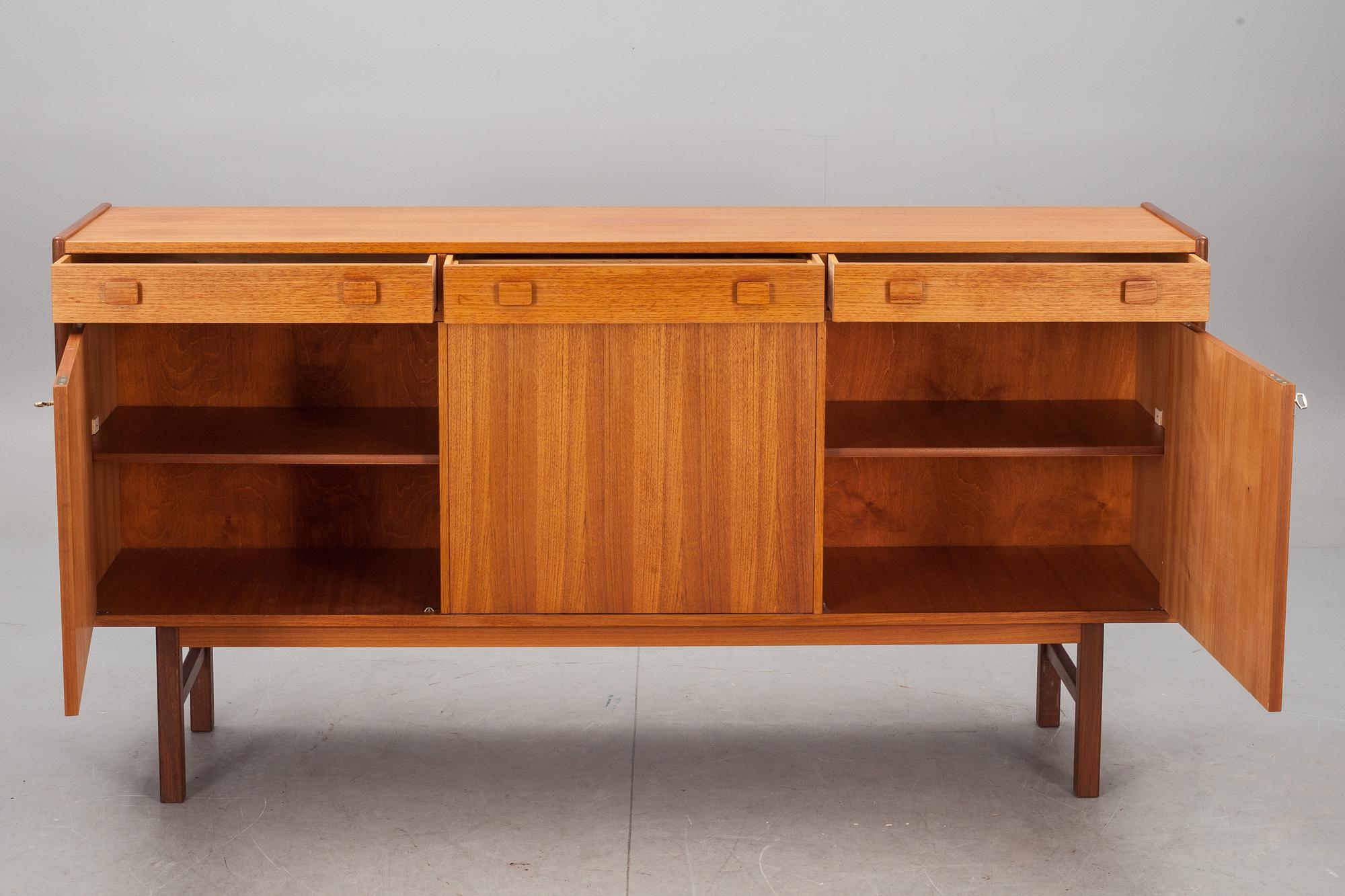 SIDEBOARD, 1960-tal.