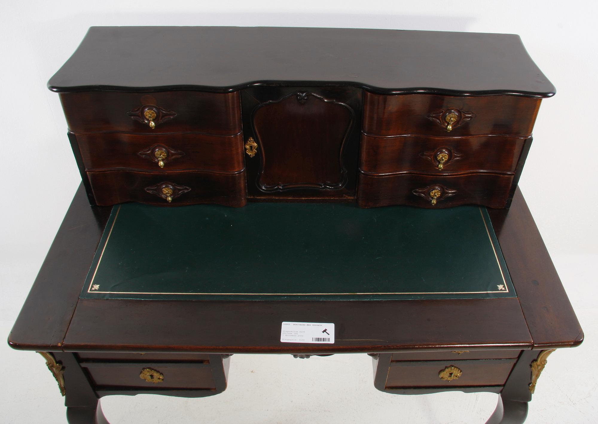 SKRIVBORD med UPPSATS. Rokokostil.