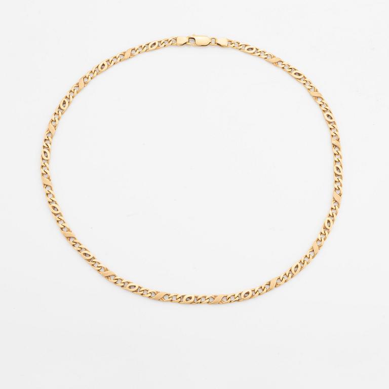 18K gold necklace.