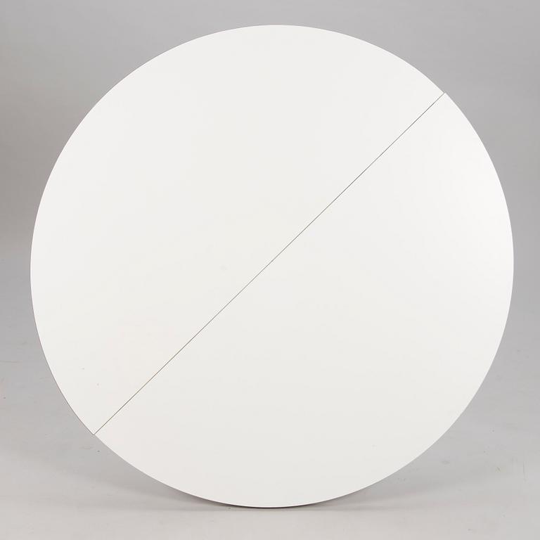 An extendable Thonet dinner table, Austria.