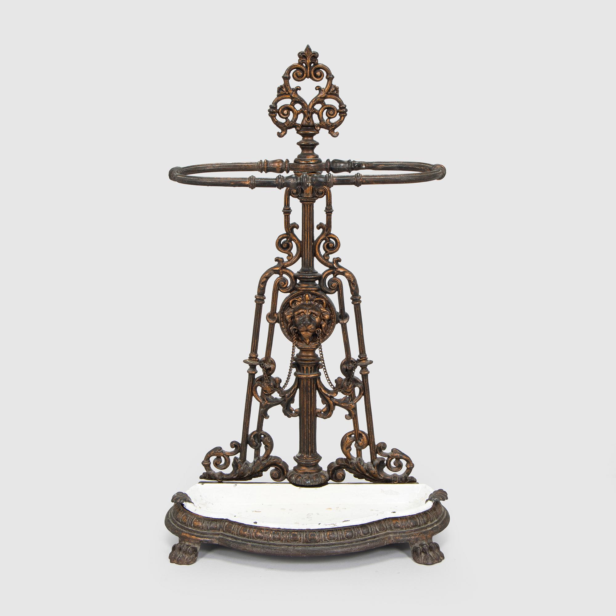 Umbrella stand, early 20th century.