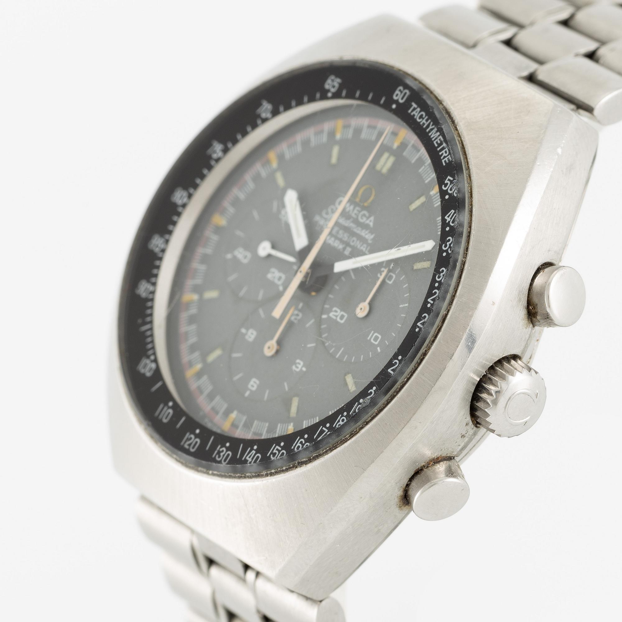Omega, Speedmaster Professional, Mark II, "Racing Dial", chronograph, wristwatch, 41.5 mm.