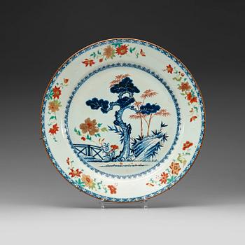 A famille verte charger, Qing dynasty, 18th century.