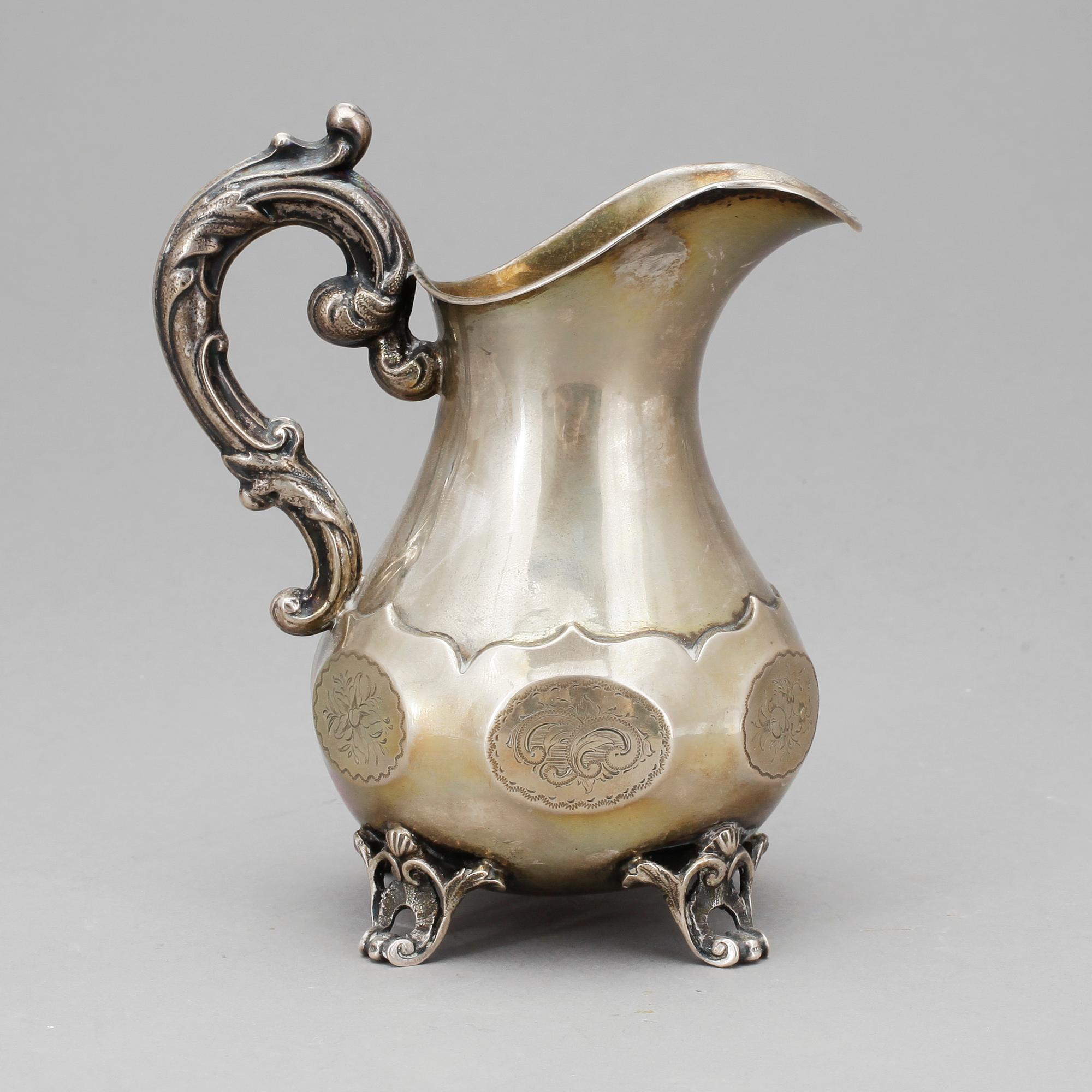 GRÄDDKANNA, silver, Christopher Creutz, Stockholm, 1858. Vikt ca 152g.