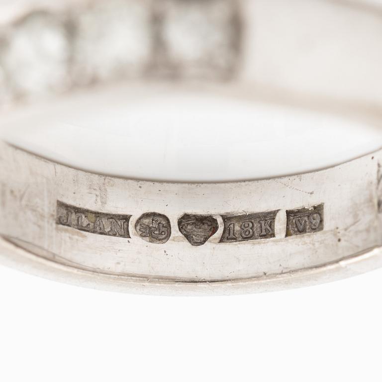 Ring, eternity ring, 18K white gold set with brilliant-cut diamonds.