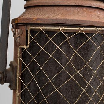 LAMPA/STRÅLKASTARE, 2 stycken, 1900-talets första hälft.