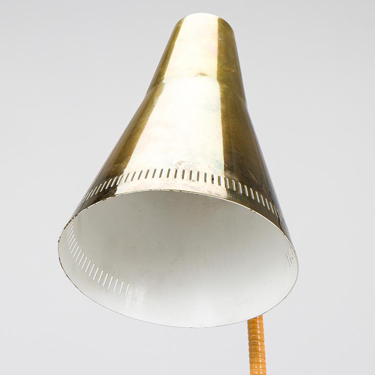 Paavo Tynell, golvlampa, modell 9628 för Idman 1900-talets mitt.