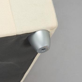 Eero Aarnio, nojatuoli, "Studio-tuoli", Arto Nyberg Show, suunniteltu 2007.