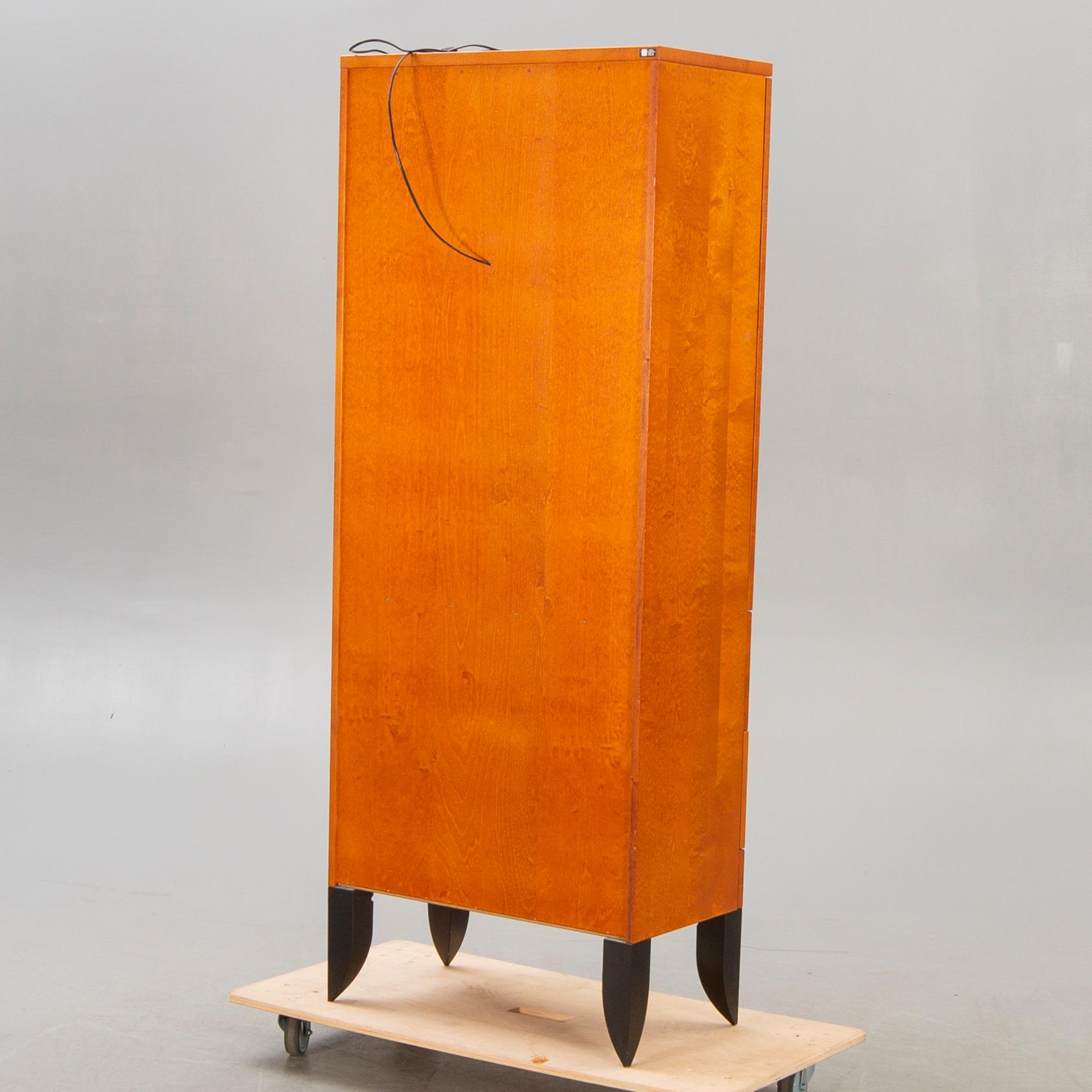 Rose Marie Elling, a Tintomara display cabinet Fröseke Form 1989.
