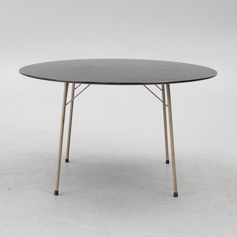 Arne Jacobsen, dining table, model 3600, Fritz Hansen, Denmark.
