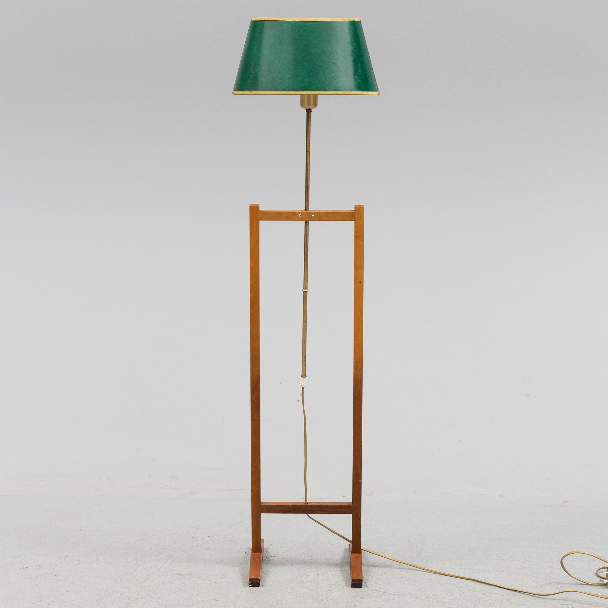 A MID-20TH CENTURY FLOOR LAMP KRYCKAN BY SVENSK TENN.