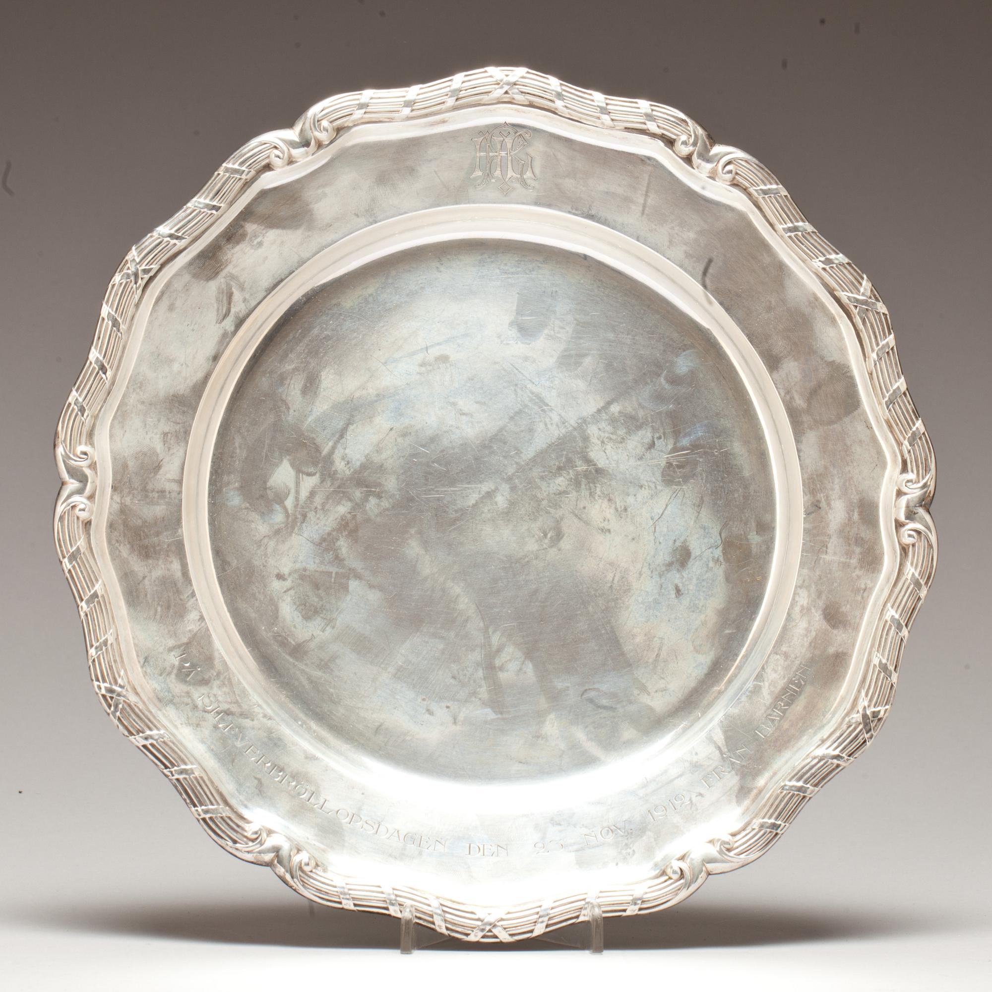 FAT, silver, C G Hallberg, 1912. Vikt ca 678 g.