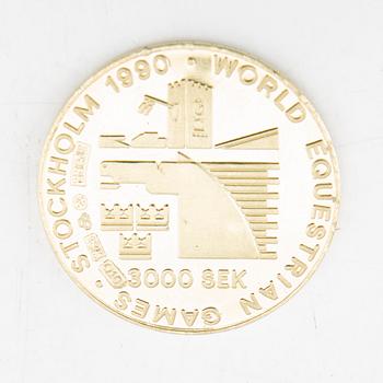 Medalj 18K guld 3000 kr Carl XVI Gustaf, World Equestrian games Stockholm 1990 Sporrong  vikt ca 10,02 gram.