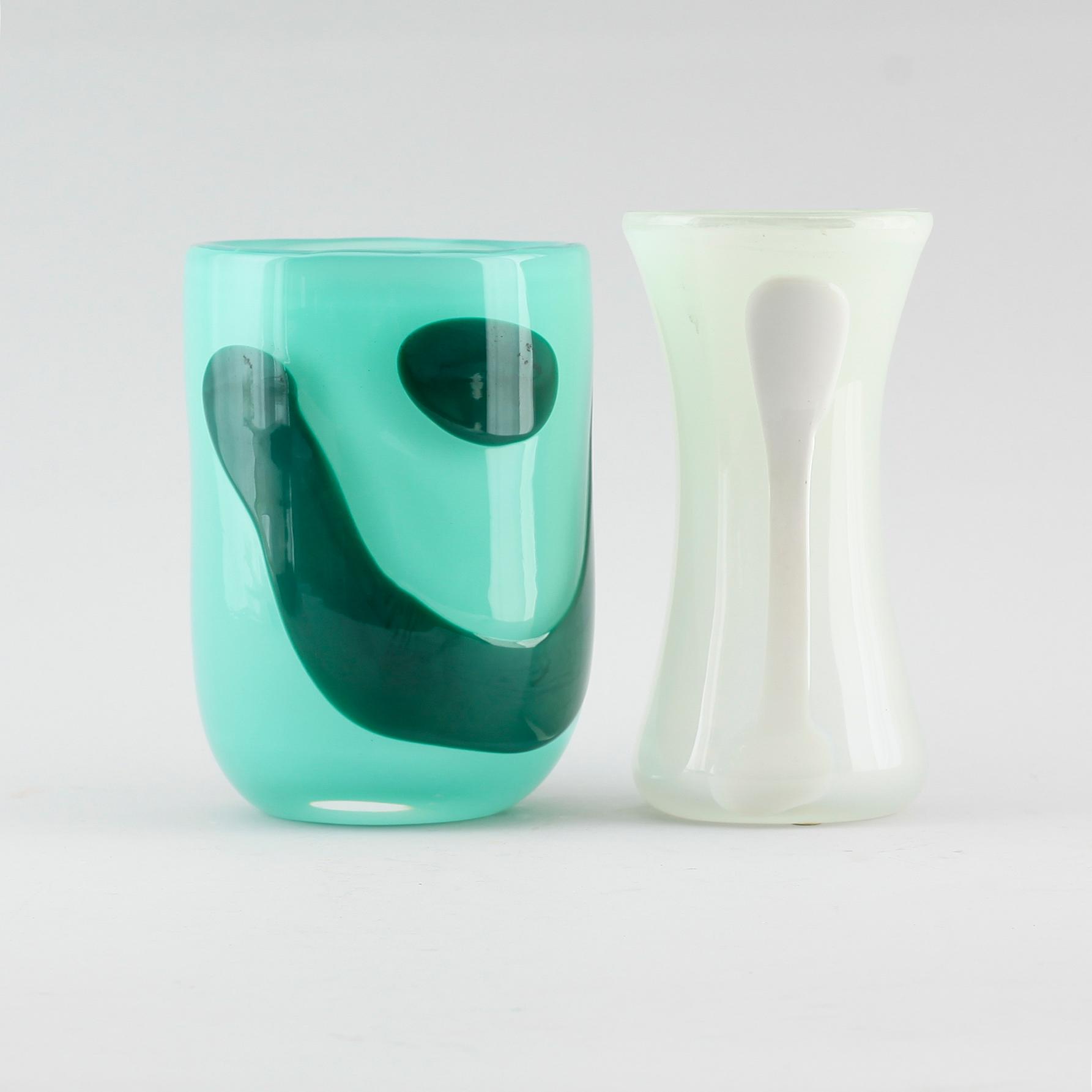 VASER, 2 st, glas, Sigurd Persson, Kosta.