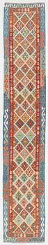 A kelim runner, approx. 483 x 84 cm.