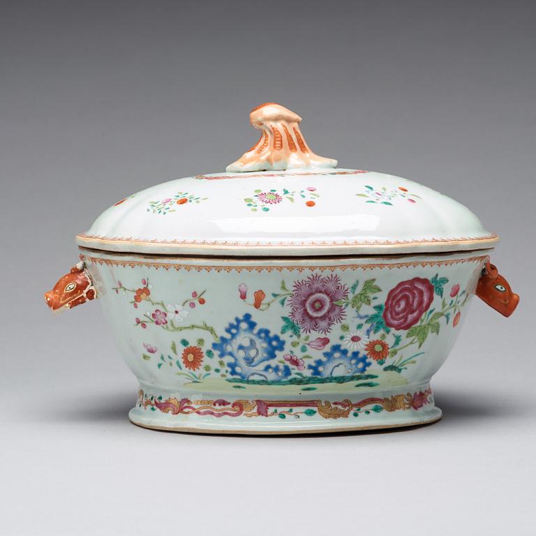 A famille rose tureen with cover, Qing dynasty, Qianlong (1736-95).