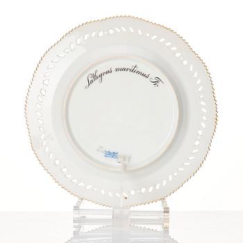 A set of 12 Royal Copenhagen 'Flora Danica' dessert dishes, Denmark, 20th Century.
