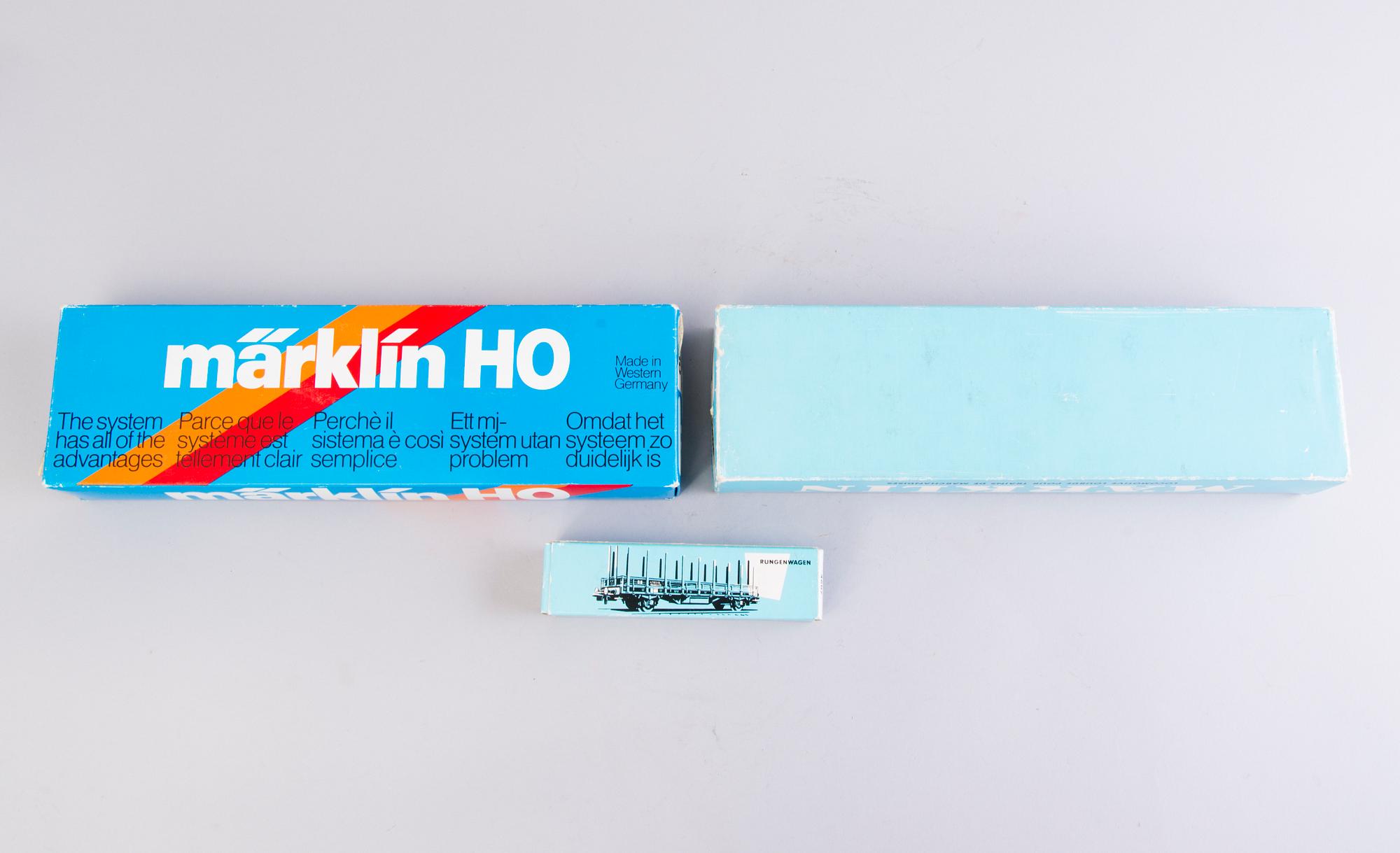 MÄRKLIN, sähkövetureita, 2 kpl ja vaunu, Saksa.