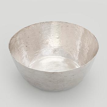 Tapio Wirkkala, boolimalja ja -kauha, hopeaa, palisanteri, Kultakeskus, Hämeenlinna, 1969.