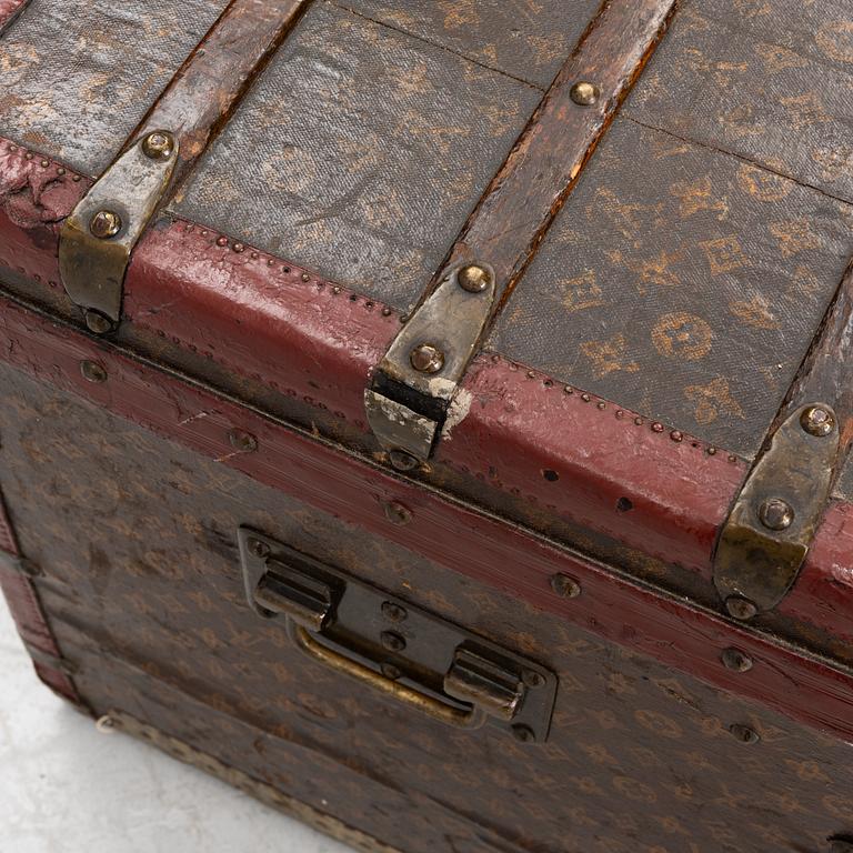 Louis Vuitton, Trunk, circa 1900.