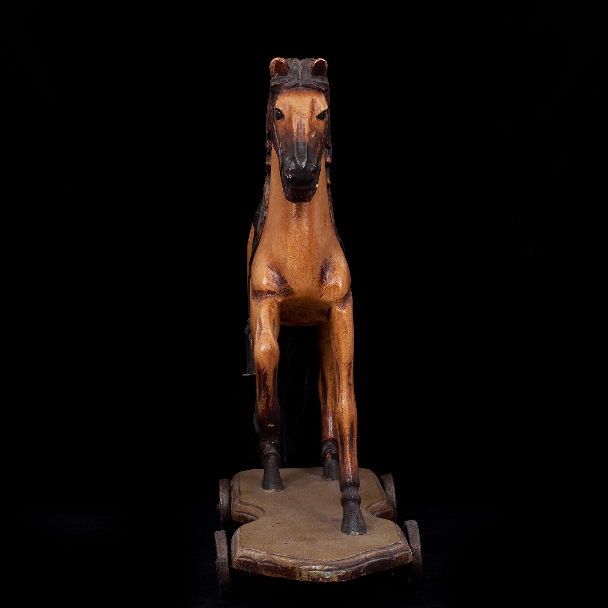 HÄST på HJUL, trä, modern tillverkning.