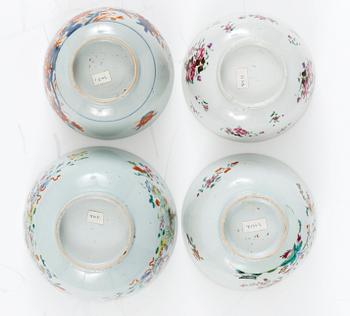 SKÅLAR, 4 st, porslin. Qing dynastin, 1700-tal.