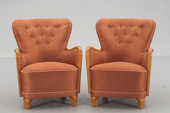 FÅTÖLJER, ett par. 1940-tal.