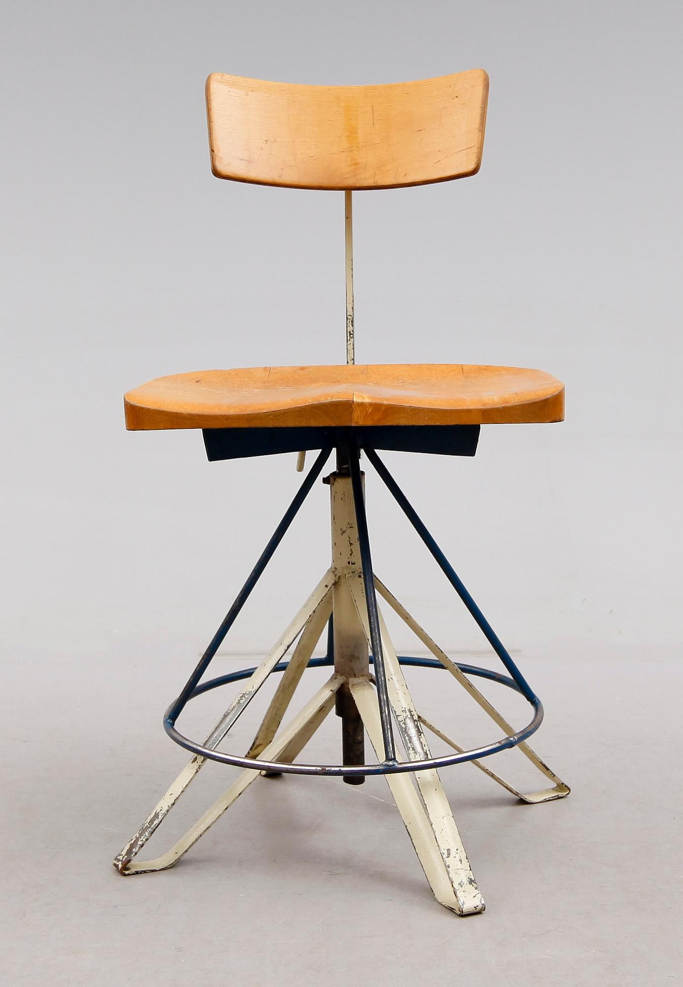 INDUSTRISTOL, Industristolar AB, 1900-talets mitt.