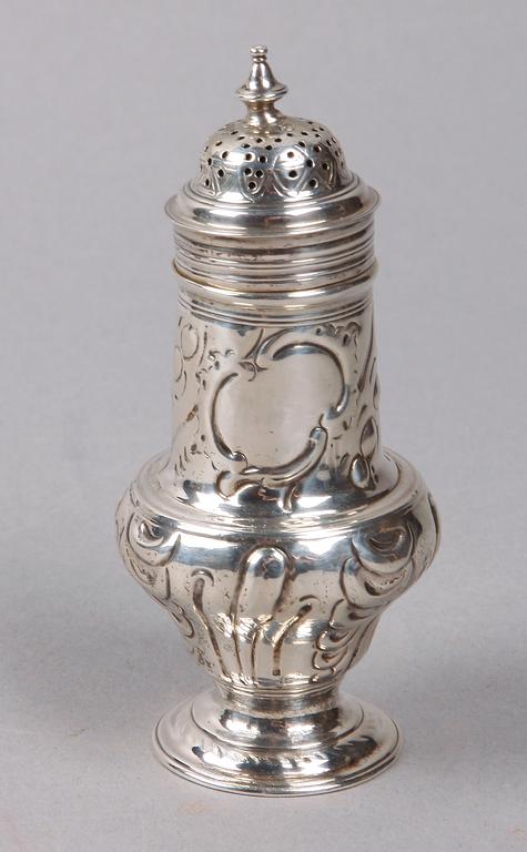 PEPPARBÖSSA, silver, rokoko, John Delmster, London, 1762.