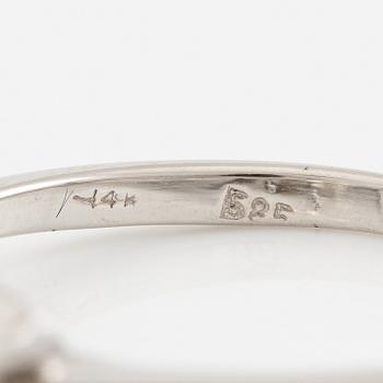 Ring 14K guld med en rund briljantslipad diamant.