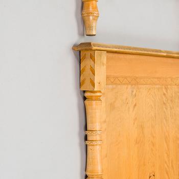 Yrjö Blomstedt, Sängynpäädyt, avohylly ja seinähylly 1898.