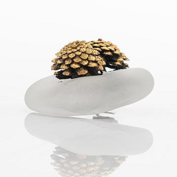 Marja Hepo-aho, glasskulptur, "Strange Beach", signerad Marja Hepo-aho 2018, Glass Studio Mafka&Alakoski Riihimäki.