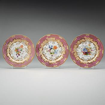 A set of six dinner plates, Imperial porcelain manufactory, St Petsersburg, period of Czar Nicholas I (1825-55).