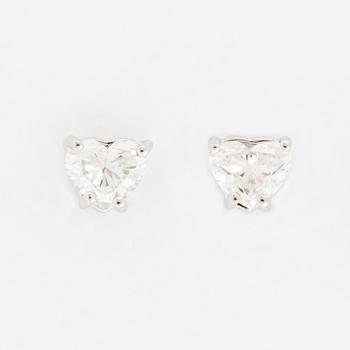 Heart brilliant diamond earrings, GIA-certificate.