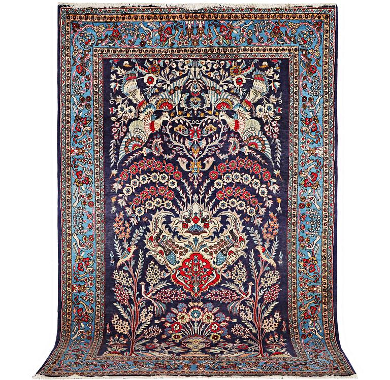 A carpet, Sarouk, ca 255 x 155 cm.