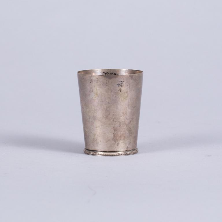 BÄGARE, silver, Wiwen Nilsson, Lund 1938. Vikt c:a 100 g.