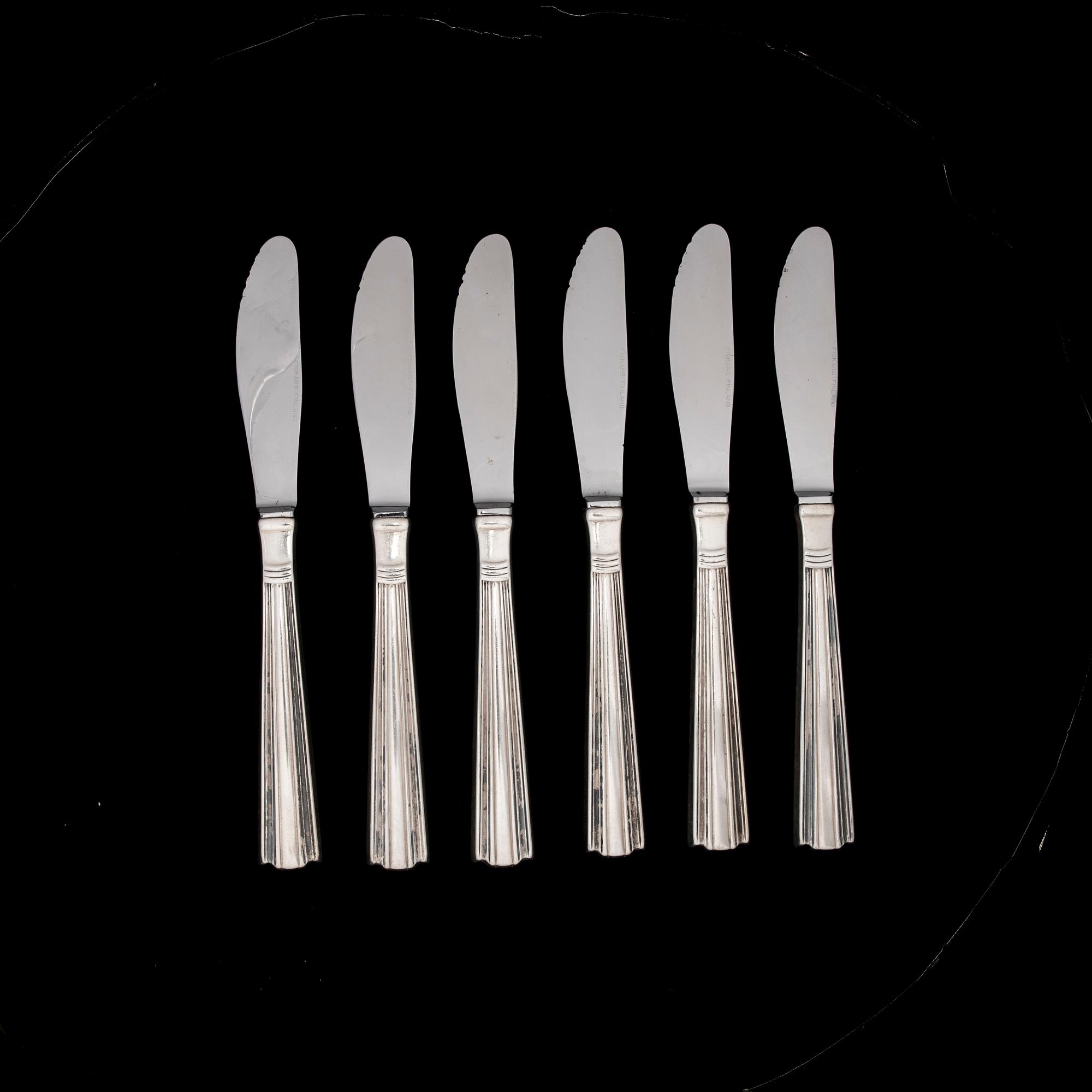 BESTICKUPPSÄTTNING, 41 delar, "Margit", silver, Hopeatehdas, Helsingfors 1955-1962. Silvervikt 732 g.