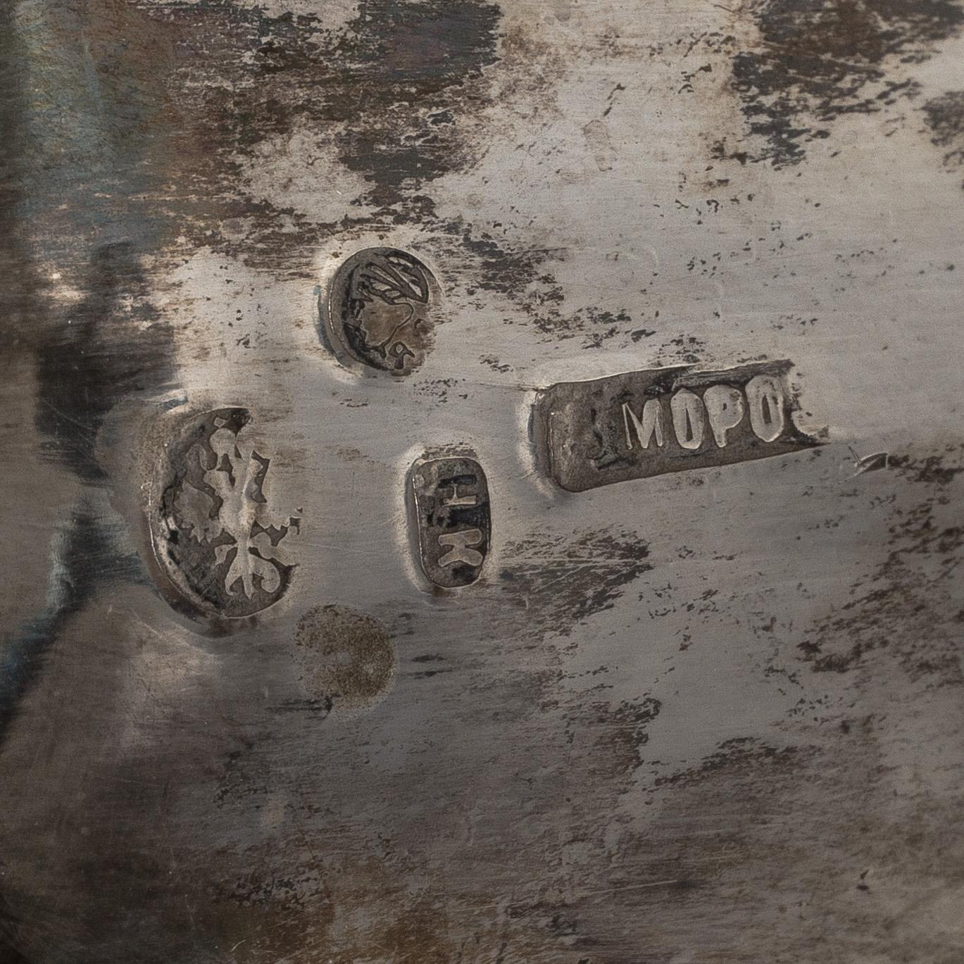 SERVERINGSSKÅL, silver, Ryssland, St.Petersburg ca 1900, Morosov, vikt 1276 g.