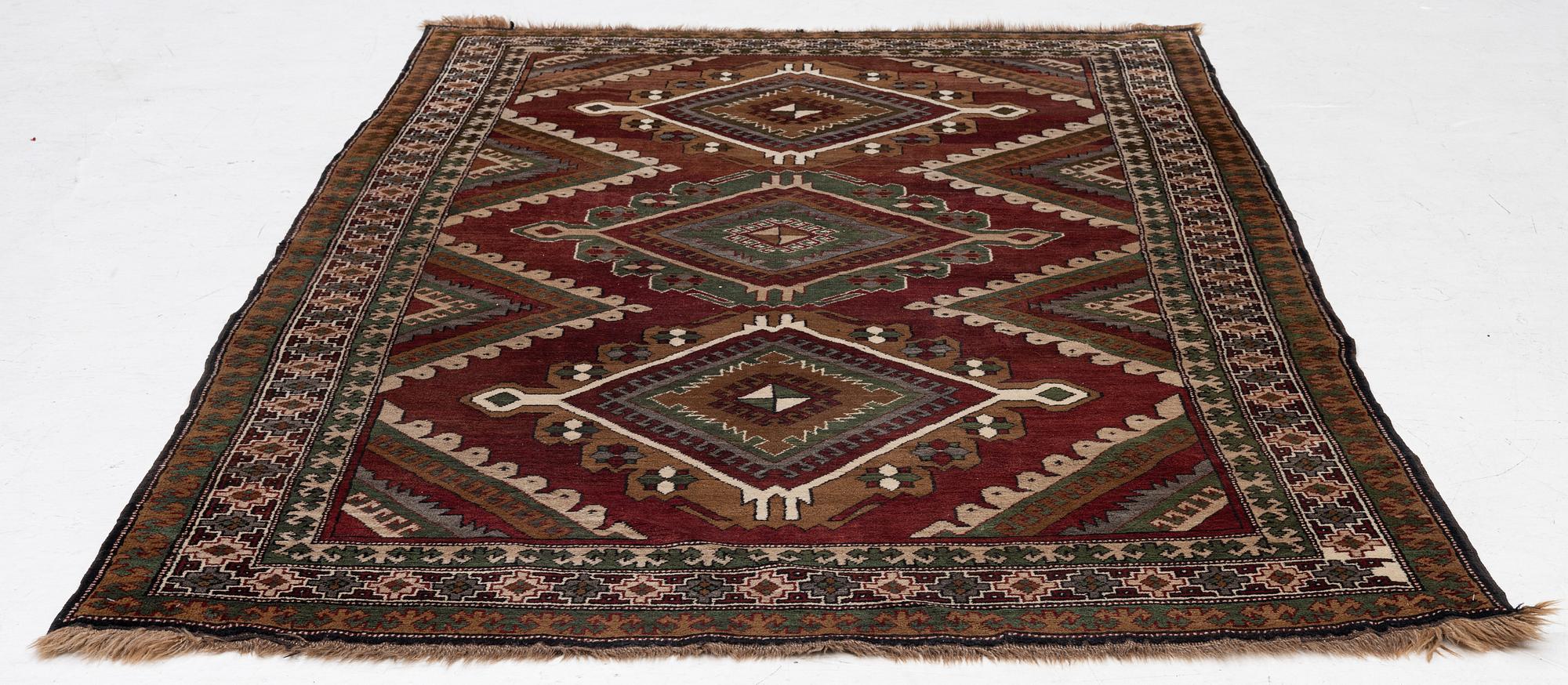 Matta, Kazak, ca 245 x 157 cm.