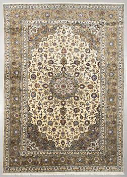 A KESHAN RUG, 337 x 239 cm.