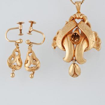 HÄNGE SAMT ÖRHÄNGEN, 18K guld, Ceson, Göteborg 1954. Vikt 15,0 gram.