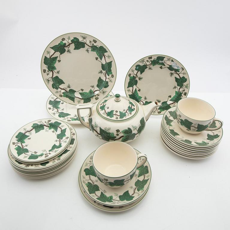 Servisdelar, 25 delar, flintgods, "Napoleon Ivy", Wedgewood.