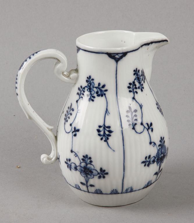 KANNA, porslin, Meissen, 1700-tal.