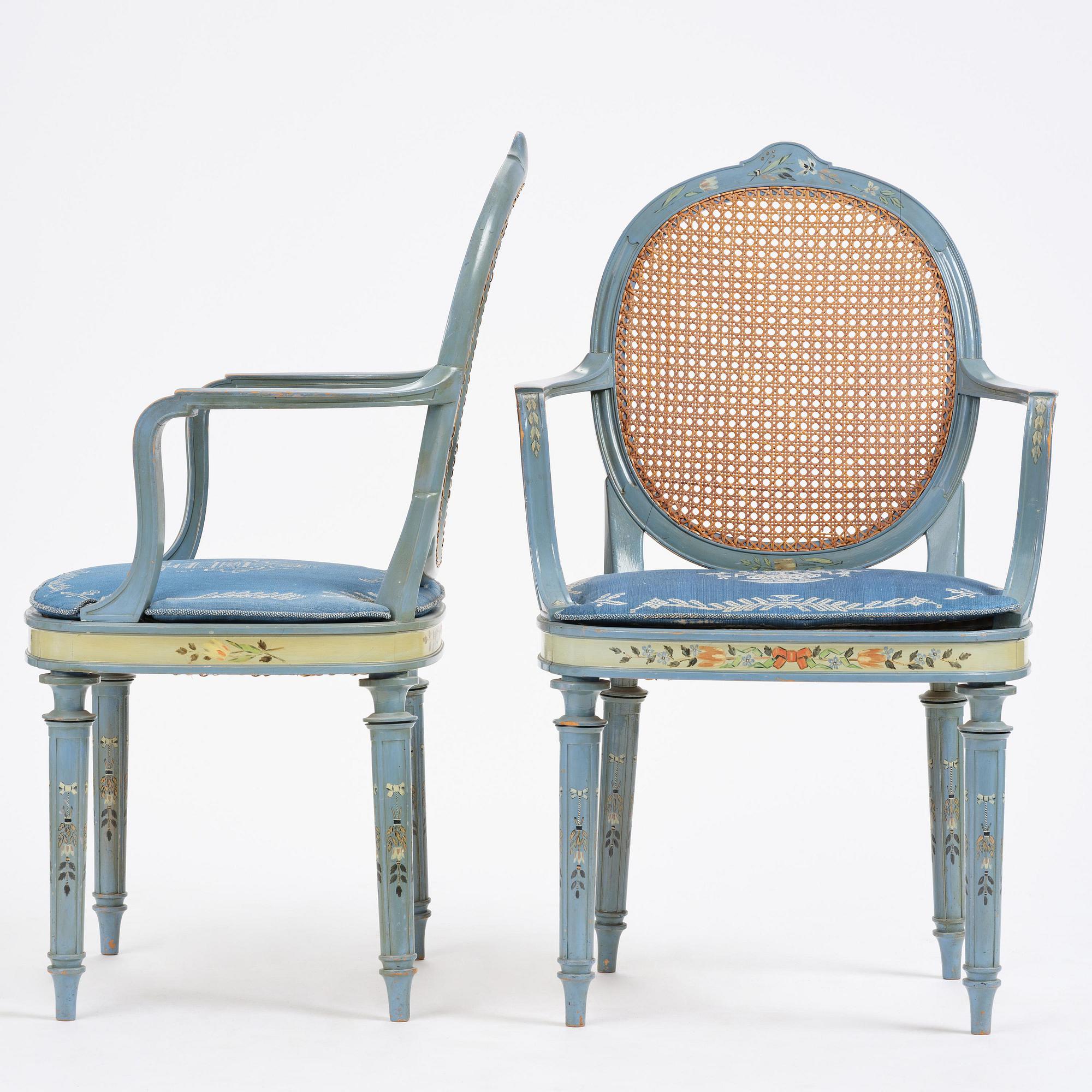 Carl Malmsten, a pair of Swedish Grace chairs, cabinetmaker Albin Johansson, Stockholm, for Villa Kvikkjokk, 1927.