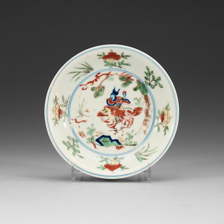 A wucai dish, Ming dynasty, with Wanlis six character mark and period (1573-1620).