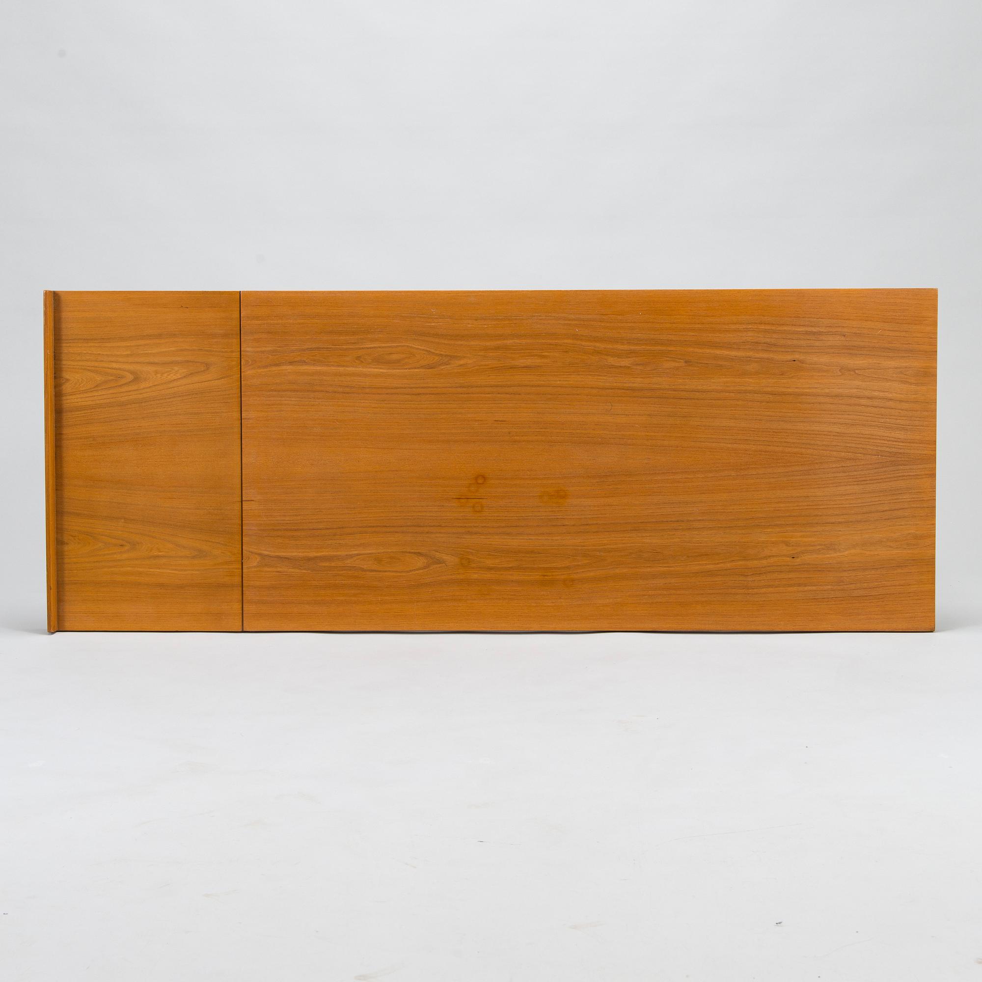 Marianne Boman-Schleutker, A mid 20th century coffee table, Oy Boman Ab, Finland.