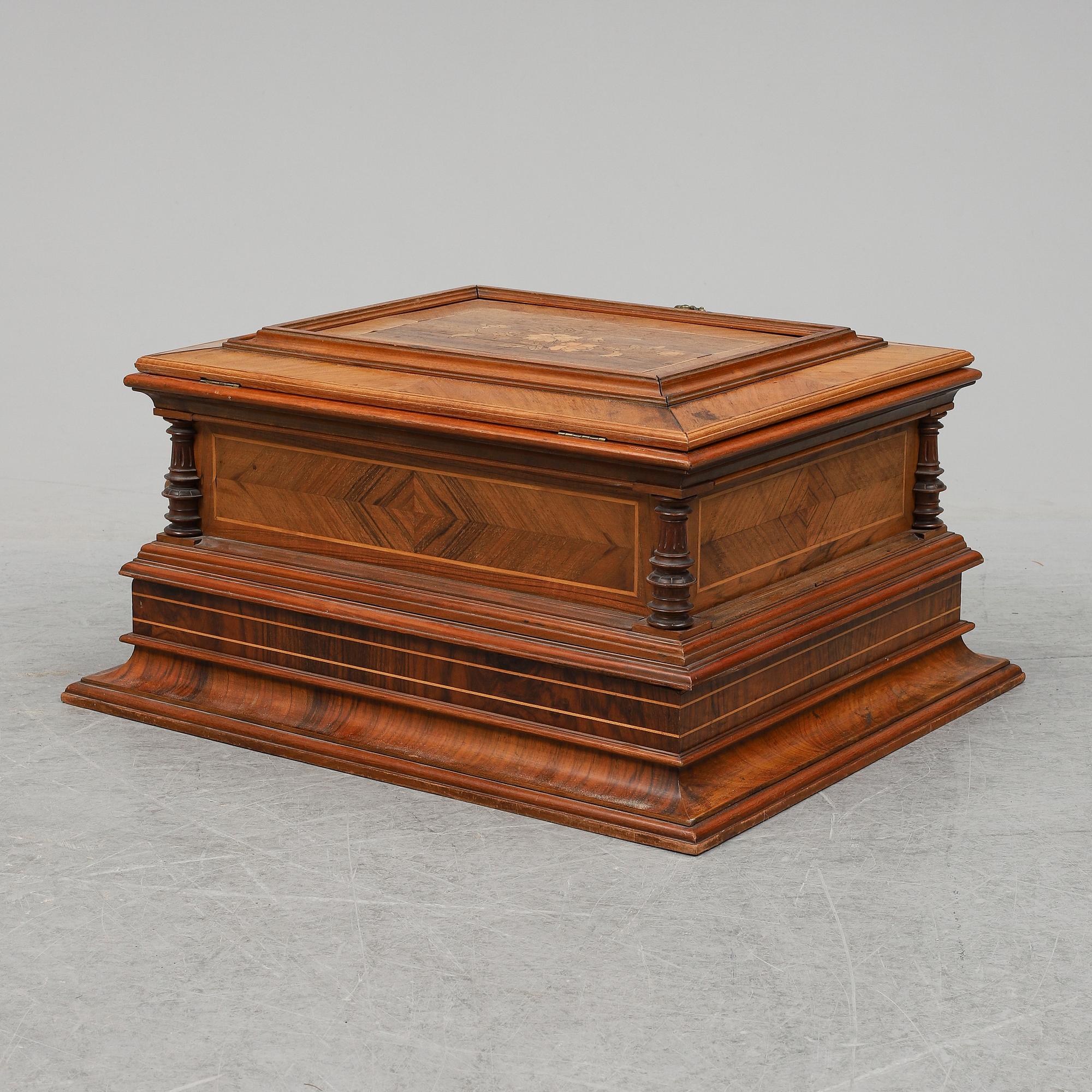 A German Symphonion music box, Jul. Heinr. Zimmermann, Leipzig, late 19th Century.