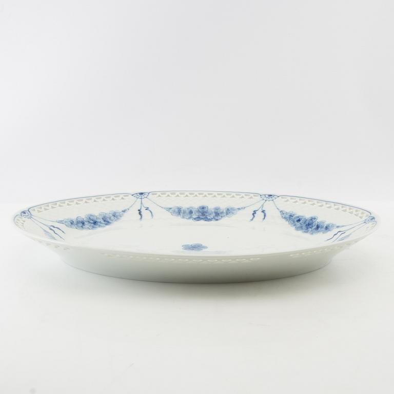 Harriet Bing, service, 30 pieces, "Empire", Bing & Grøndahl, Denmark.