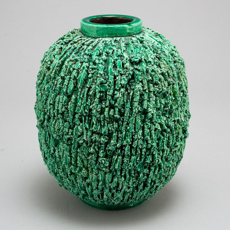 GUNNAR NYLUND, a stoneware vase from Rörstrand.